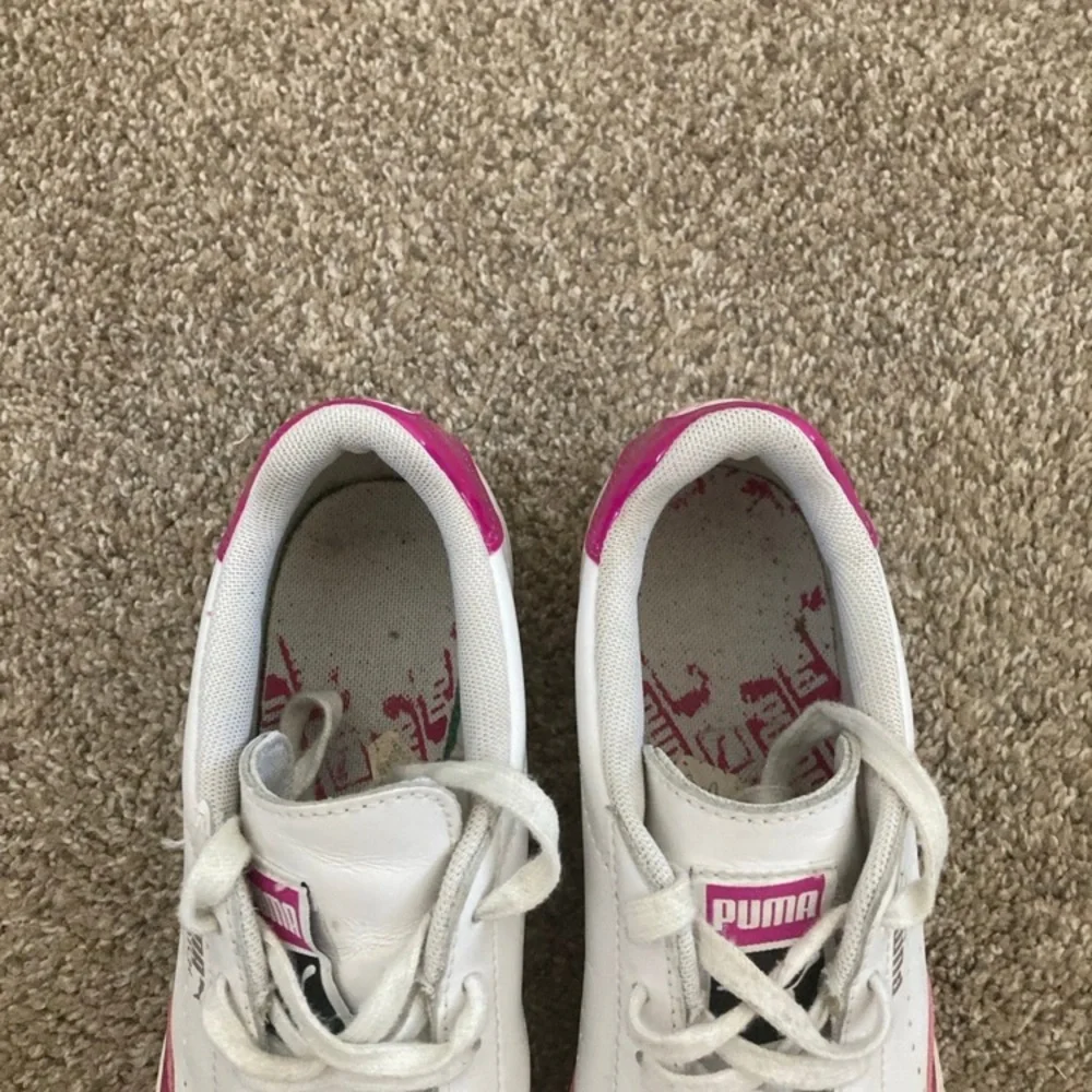 Puma Women's White and Pink Sneakers - Picture 5 of 10